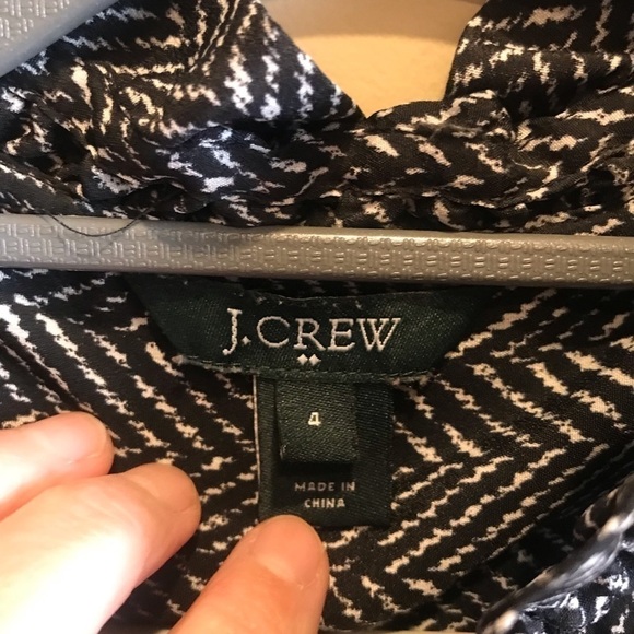 J. Crew Factory | Printed Teagan Ruffled Popover 4 - Picture 3 of 4